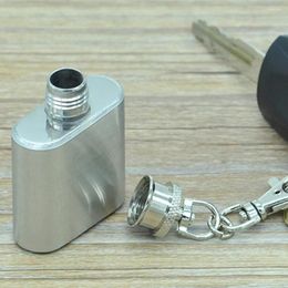 Hip Flasks 1pc Portable Mini Pocket Wine Whisky Flask KeyChain Style Convenient Durable Stainless Steel Outdoor Home Drinkware