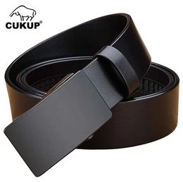 Belts CUKUP 2022 Mens New Cow Leather Luxury Automatic Belt Buckle Mens Jeans Dress Belt Formal Casual Accessories Mens NCK649 Q240401