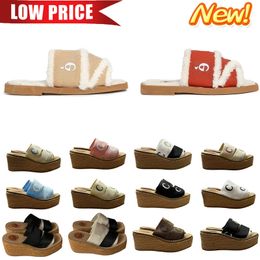 Designer brand women Slippers sandals fashion room shoes women's casual shoes beach shoes thick soled summer luxurious designer design style size35-42 Beach Slides