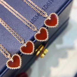 Hot Van Little Red Heart Necklace Womens 925 Sterling Silver Set Small Love Girl Sweet and Simple Luxury Pendant