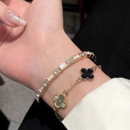 Vans Golden 2023 New Girls Beimu Bracelet Womens Bracelet Light Luxury Small Group Exquisite Friend Four Leaf Grass Womens Style