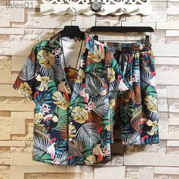 Moletons masculinos com capuz, conjunto de camisa estampada floral coreana de verão para homens, shorts soltos multicoloridos em tamanho grande yq240401