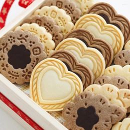 Baking Moulds 2/4Pcs Valentine's Cookie Cutters Set 3D Love Heart Flowers Biscuit Mould DIY Jam Sandwich Fondant Cake Stamp Supplies