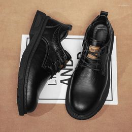 Casual Shoes Selling Men's Low Top Spring Autumn Fashionable Retro Oxford Leather Simple Black Lace Up