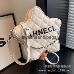 Shoulder Bags New Xiaoxiangfeng Lingge Five pointed Star Chain Underarm Bag Womens 2023 Summer Letter Single Diagonal Straddle H240401