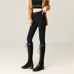 2024 Höst/vinter svarta jeans kvinnors hög midja bantning mångsidig ny elastisk smal fötter byxor