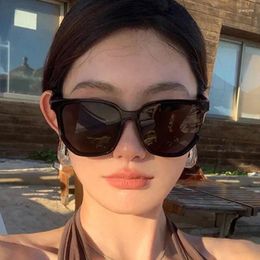 Sunglasses UV400 Protection Women Sun Glasses Stylish Designer Fashion Style Outdoor For Men Holiday Beach Glass