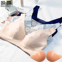 Breast Pad Solid Lace Seamless Bra Fashion Breathable Women Bralette Underwire Bra Silicone Breast Implant Sponge Breast Pad Fake Boobs 240330