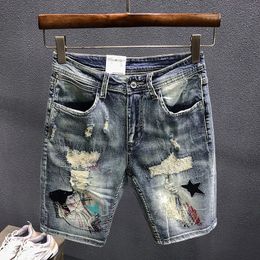 Bermuda Denim Shorts Mens Summer Fashion Embroidery Patch Ripped Holeknee High Youth Streetwear Retro Short Jeans Male 240327