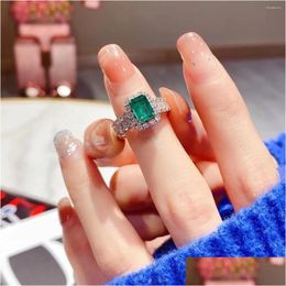 Cluster Rings Qring For Women Luxury Emerald Sier Colour Bands Ring Square Shape Retro Banquet Jewellery Anniversary Gift Drop Delivery Dhpb6