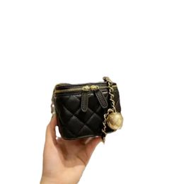 7A Luxury Fashion Design Women's Mini carrying case Cosmetics Bag Sheepskin material adjustable chain Super versatile small purse