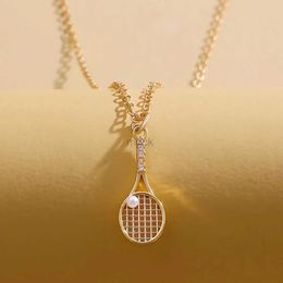 Pendant Necklaces Exquisite Pearl Tennis Racket Necklace for Women Girls Zircon Tennis Racquet Charm Clavicle Chain Jewelry Accessories Gifts 2023 240330