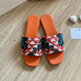 Luxury beach slippers summer designer women slipper embroidered multi-color flat bottomed sandals casual leather corner label flat