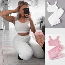 Sexy Pyjamas 2023 New Womens Velvet Pyjamas Set Autumn Sexy Crop Top Long Pants Sleepwear Winter Warm Soft Fleece Homewear Pyjamas Drop-ship 240330