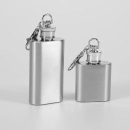 1oz 2oz Mini Stainless Steel Hip Flask with Keychain Portable Outdoor Flagon Whisky Stoup Wine Pot Small Alcohol Bottles LL