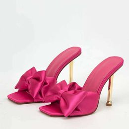 Dress Shoes Fashion Party Metal High Heels Slippers Female Silk Butterfly-Knot Designer Gladiator Sandals Open Toe Summer Women Shoes Pumps H240401HMW8