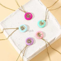 Pendant Necklaces Women Stainless Steel Necklace Colourful Round Pendants Tredny Summer Bright Choker Vintage Collarbone Chain for Daily Wear 240330