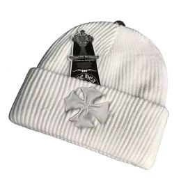 Designers Womens Luxury Hats Brand Chr Beanie Mens Cap Girls Autumn Winter Warm Headgear Sanskrit Heart Cross Knitted Hat Outdoor Caps Wool Cashmere Casquette KSQ2
