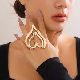 Cluster Rings Exaggerated Large Hollow Double Hearts Cross Lip Shape Finger Ring For Women Fashion Trendy Party Jewelry Decoration Gift