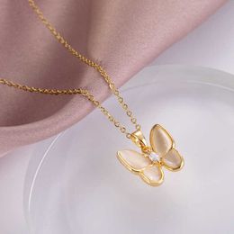 Hot Van Popular Japanese and Accessories White Beimu Butterfly Necklace Spicy Girl Simple Collar Chain Fairy