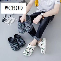 Sandals Colorful Men's Beach Sandals 2022 Summer Men Clogs Graffiti Letters Garden Slippers Classic Garden Lazy Home Sports Sandals 45