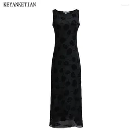 Casual Dresses KEYANKETIAN 2024 Launch Women's Floral Jacquard Decoration Mesh Dress French Style Elegant Sleeveless Sheath MIDI