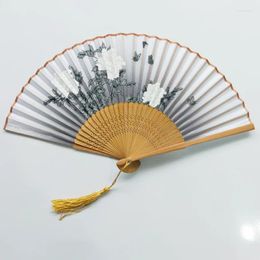 Decorative Figurines Women Vintage Floral Silk Folding Fan Wooden Shank Classical Dance High Quality Tassel Elegant Female Home Decor Craft