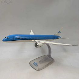 Aircraft Modle 1 250 Scale KLM B787-9 B787 Airlines ABS Plastic Airplane Model Toy Aircraft Plane Model Toy for Collection YQ240401