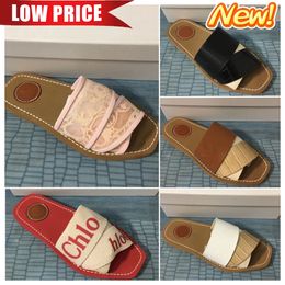 Designer brand women Slippers sandals fashion room shoes women's casual shoes beach shoes thick soled summer luxurious designer 2024 design style size35-42 beach