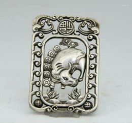 Decorative Figurines Old Collect Miao Silver Chinese Bat And Cattle Sculpture Antique Pendant
