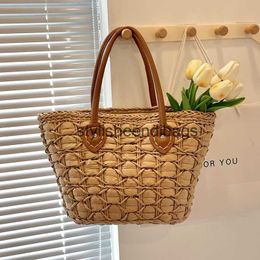 Shoulder Bags 2024 Spring New Woven Tote Bag Popular Grass Vegetable Basket Handbag H240401
