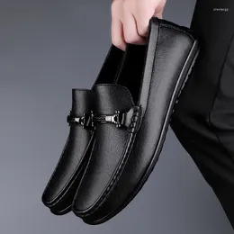 Casual Shoes Men's Black And White Doudou Leather Men Style Loafers Moccasins Banquet Slip On Driving