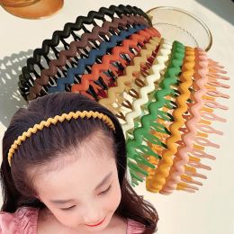Women Solid Color Wavy Headbands Serrated Non-slip Combs Hair Accessories Girls Sports Headbands