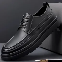 Casual Shoes Men High Quality Business Dress Leather Fashionable Thick Sole Anti Slip Classic Black Small