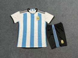 Meias e chapéus de Nova Jerseys para a temporada 2024-2025