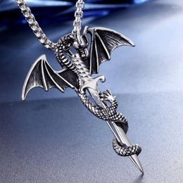 Pendant Necklaces Retro Viking Pterodactyl Holy Sword Shape Necklace Men's Metal Sliding Dragon Accessorie Party Jewellery