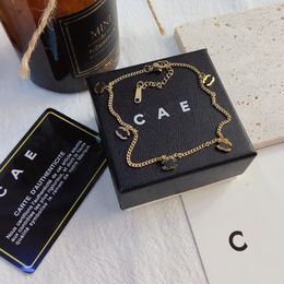 Cavigliere boutique in acciaio inossidabile progettate per cavigliere a catena regalo per coppie di donne Nuovi gioielli regalo romantici Catena di cavigliere con fascino di moda e lusso con scatola