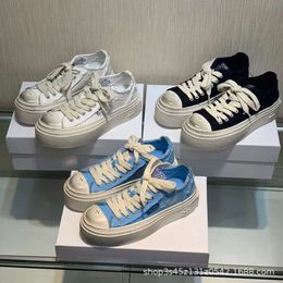 SM Wu Xuanyi Mens and Womens Same Style Dirty 2024 Spring/Summer New Couple Thick Sole Beggar Canvas Little White Shoes