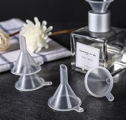Mini Transparent Plastic Small Funnels Perfume Essential Oil Empty Bottle Liquid Filling Funnels Kitchen Bar Dining Tool HHA16191375172