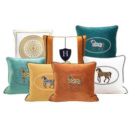 Cushion/Decorative Pillow Luxury Living Room Sofa Decorative Case Embroidered Horse Cushion Er El Bedroom Bedside Square Drop Deliver Dh5Tz