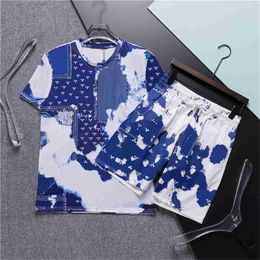 Mens Designer Trailtsuits Moda Mektupları Baskı Kıyafetleri Takipler Kadın Külot Spor Takım Pist Spor Giyim T-Shirts Toptancılar Kısa Kol Takımları 243