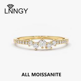 Lnngy D Grade Cluster Ring for Women 925 Sterling Silver Solitaire Stackable Wedding Bands Delicate Bridal Jewellery 240402