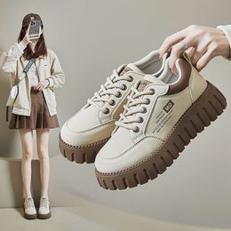 2024 весенние маленькие белые туфли, новые корейские спортивные кроссовки для бега, студентки, повседневные туфли на толстой подошве