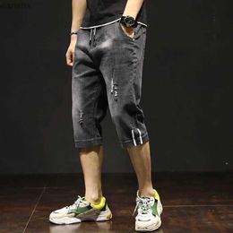 Men's Jeans Summer 2021 mens street clothing casual straight denim shorts loose tear pants drawstring Breeches denim cut jeansL2404
