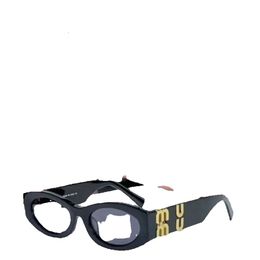 MU Designer Womens Oval Frame Glasses UV Hot Selling Egendom Squared Solglasögon Metallben Miu Letter Design Gelgassar Hög kvalitet