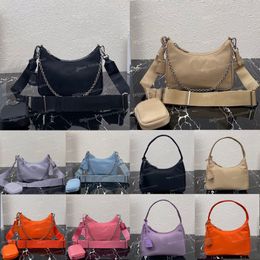 Luxurys Designers Bags Handbag 3 Pieces Bags 2005 Crossbody Hobo Purses Womens Lady Shoulder Bag Minimalist style Functionality wallet