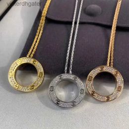 Top Luxury Fine 1to1 Original Designer Necklace for Women Carter v Gold Necklace Simple Luxury Plating 18k Champagne Gold Screw Collar Chain Necklace Jewelrys