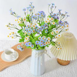 Decorative Flowers Artificial Chamomile Nordic Small Daisy Flower Ornaments Table Fresh Silk Simulation Bouquet.