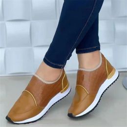 Boots Fashion Women Flats Sneakers Cut Out Suede Leather Moccasins Women Boat Shoes Platform Ballerina Ladies Casual Shoes