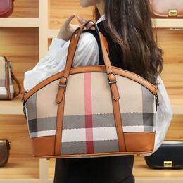 New Luxury Shoulder Bag European and American Fashion Casual Large Capacity Striped Womens Bag Trend High End Checkered Tote One Shoulder